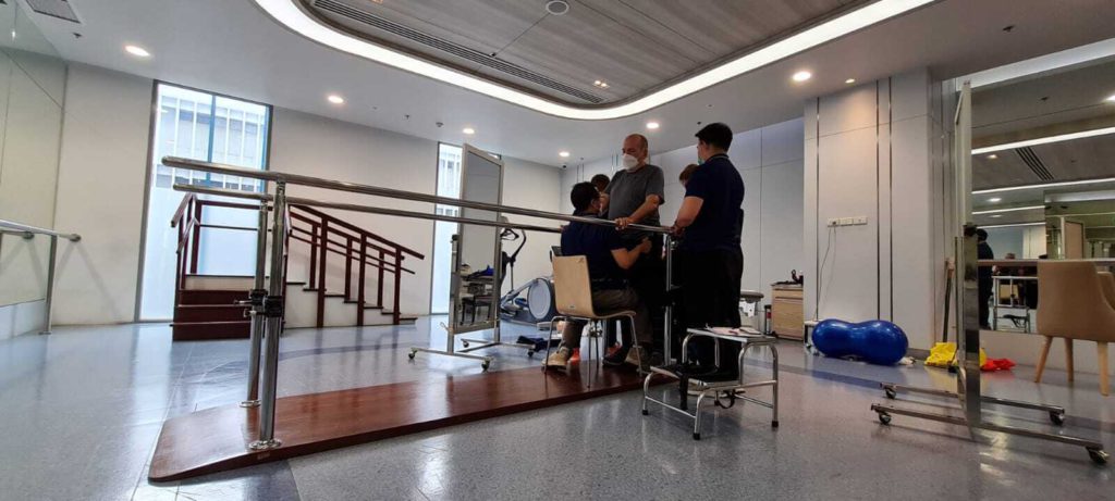 Verita Neuro - Blog - Image 2 - Suffering a car accident spine injury - A patient interview with Gordon