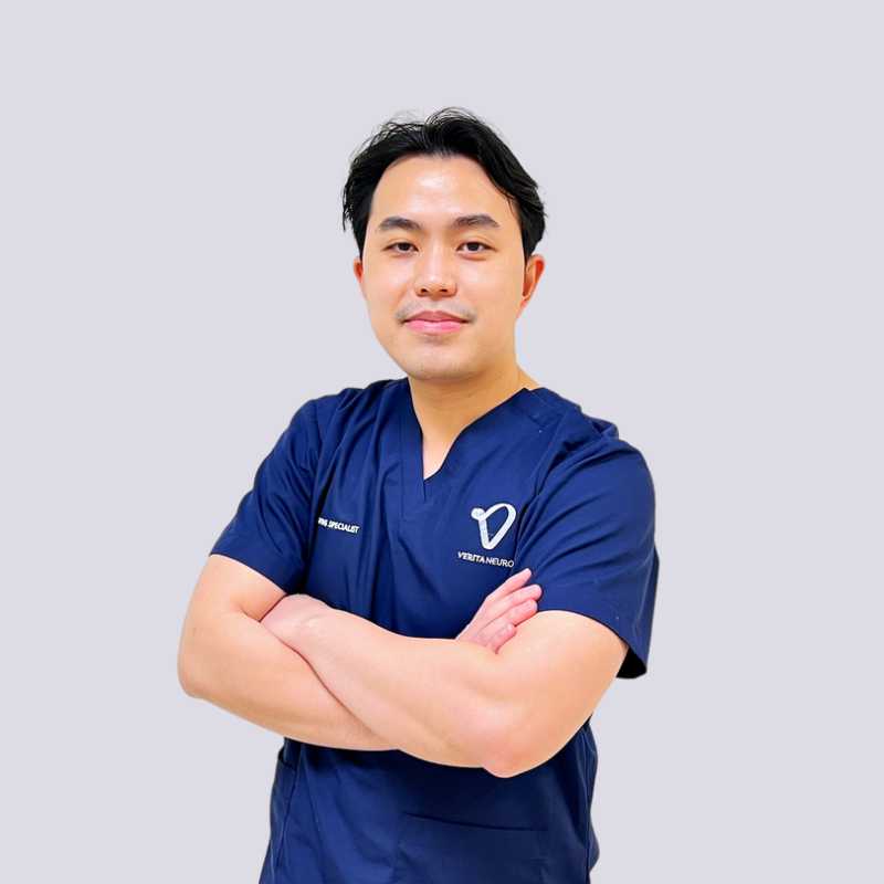 Photo of Verita Neuro Bangkok Physical Therapist - Parada Prachantasen (Boss)